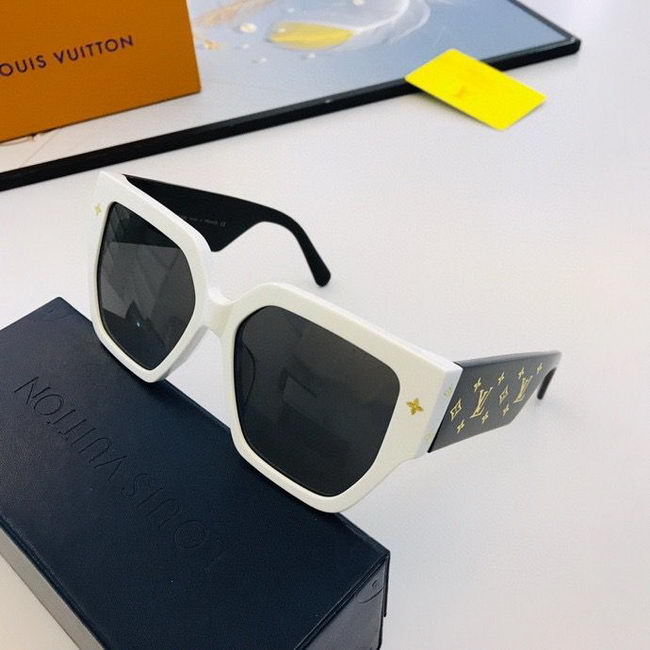 Louis Vuitton Sunglasses AAA+ ID:20220317-618